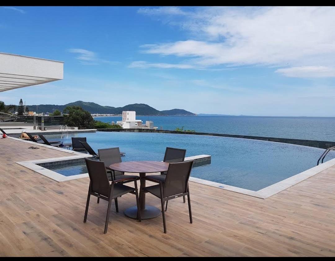 Bela Cobertura Com Vista Para O Mar ฟลอเรียนอโปลิส ภายนอก รูปภาพ